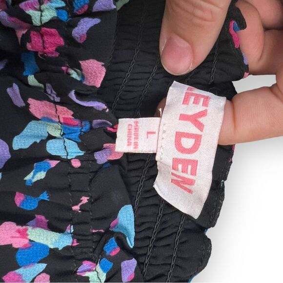 LeyDen Long Sleeve Off the Shoulder Ruffle Shirred Crop Top in Kaleidscope - Picture 10 of 11